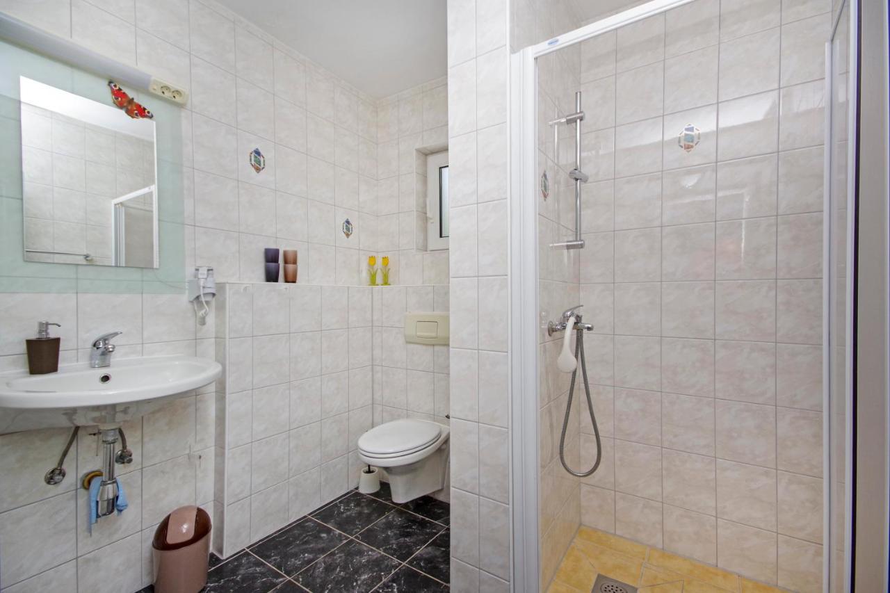 Matanovi Dvori Md Apartmán Makarská